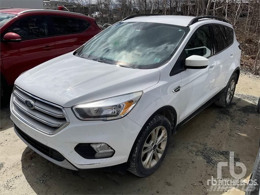 Ford ESCAPE Vieglais kravas automobilis/izkraušana no sāniem