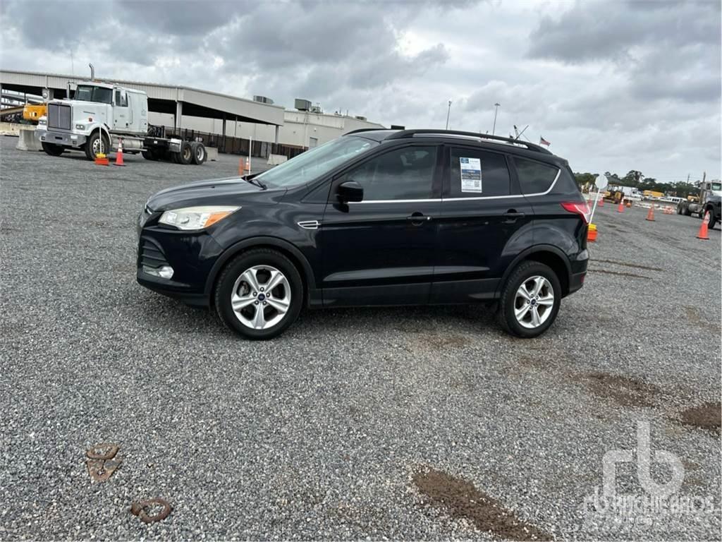 Ford ESCAPE Vieglais kravas automobilis/izkraušana no sāniem