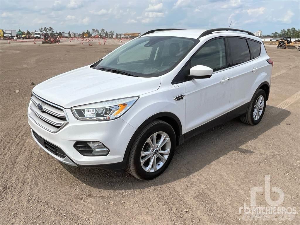 Ford ESCAPE Vieglais kravas automobilis/izkraušana no sāniem