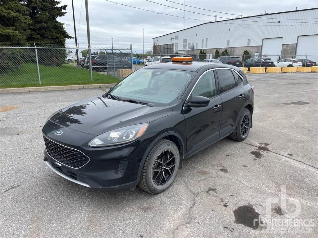 Ford ESCAPE Vieglais kravas automobilis/izkraušana no sāniem