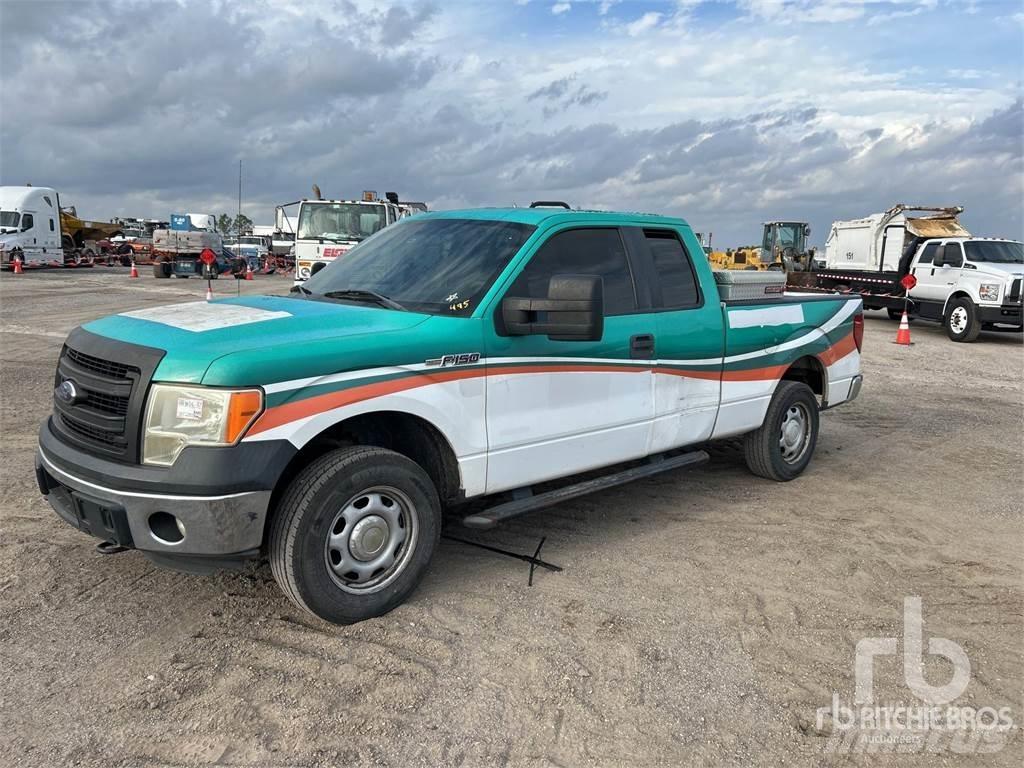 Ford F-150 Vieglais kravas automobilis/izkraušana no sāniem