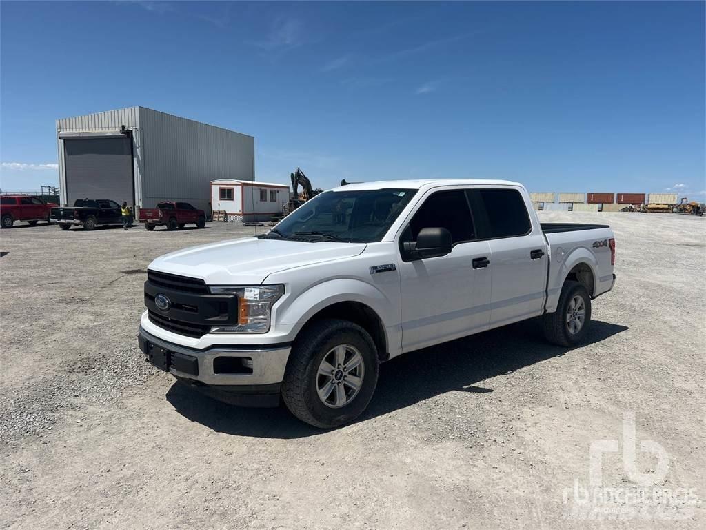 Ford F-150 Vieglais kravas automobilis/izkraušana no sāniem