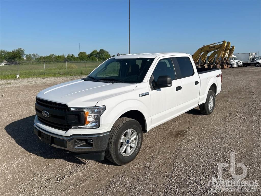 Ford F-150 Vieglais kravas automobilis/izkraušana no sāniem