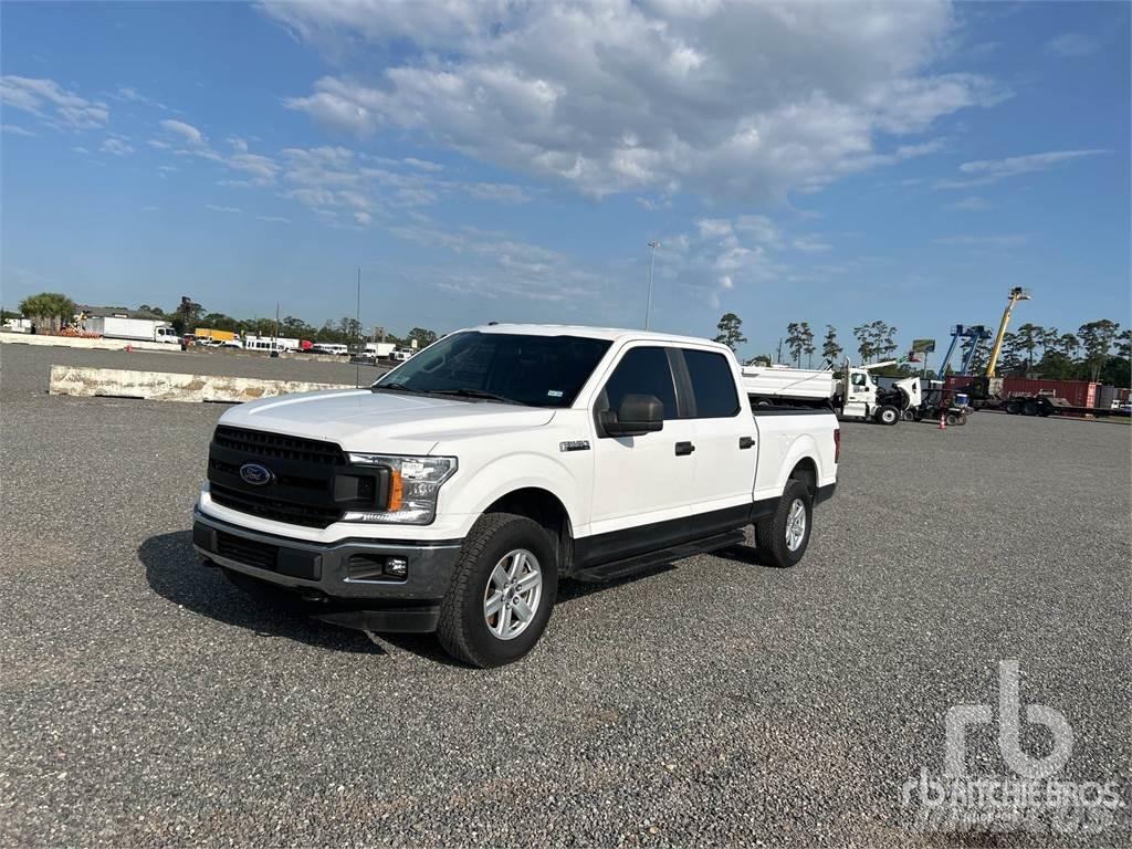 Ford F-150 Vieglais kravas automobilis/izkraušana no sāniem
