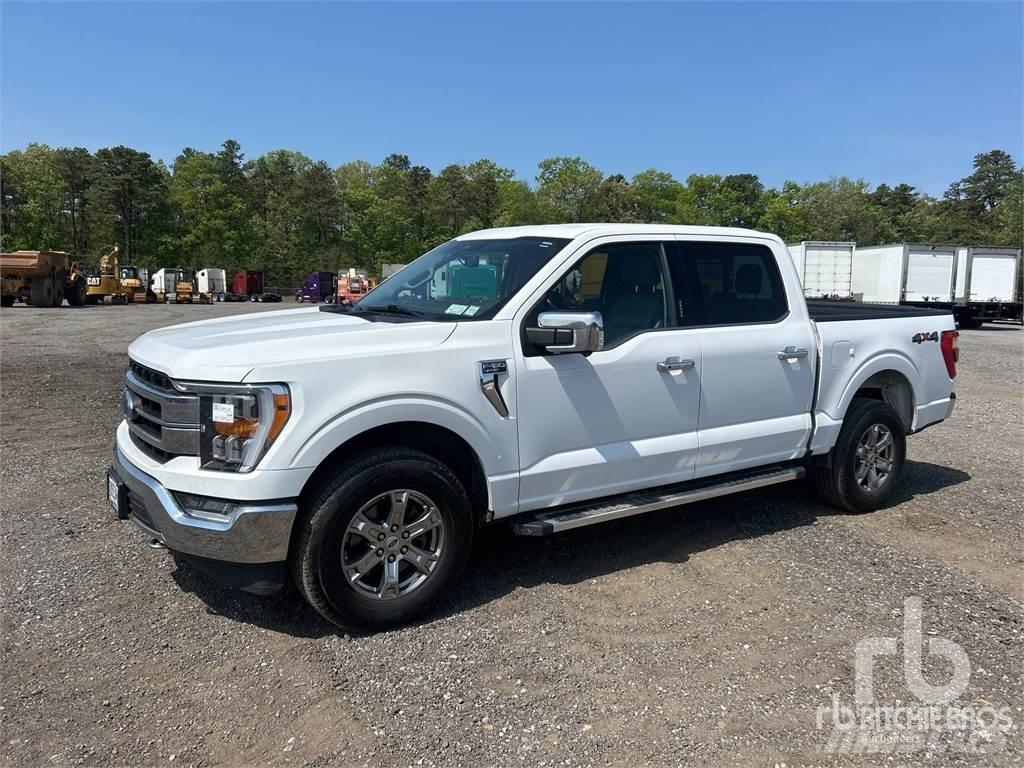 Ford F-150 Vieglais kravas automobilis/izkraušana no sāniem