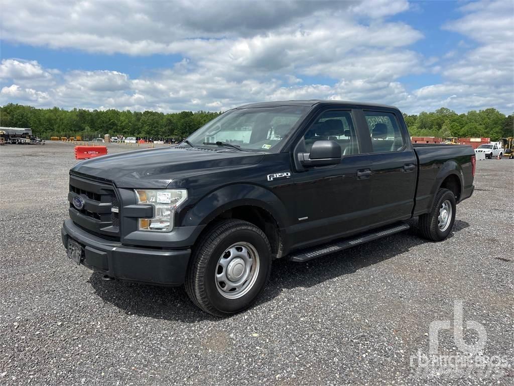 Ford F-150 Vieglais kravas automobilis/izkraušana no sāniem