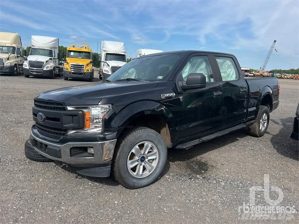 Ford F-150 Vieglais kravas automobilis/izkraušana no sāniem