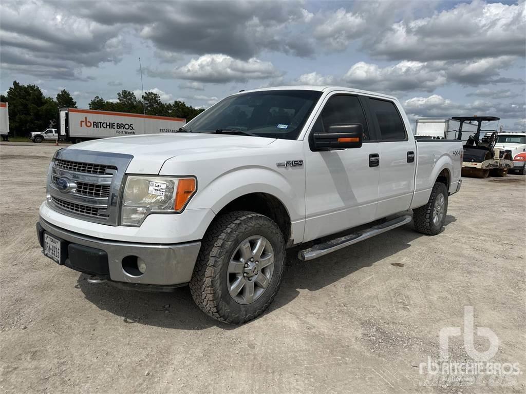 Ford F-150 Vieglais kravas automobilis/izkraušana no sāniem