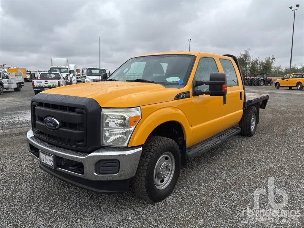 Ford F-250 Platformas/izkraušana no sāniem
