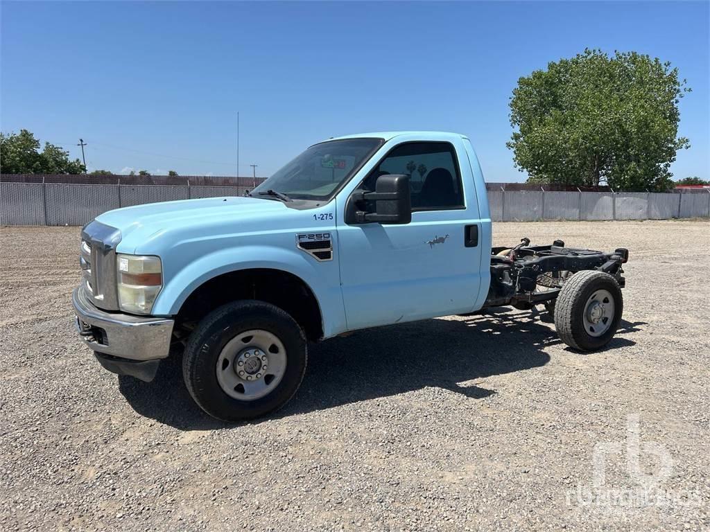 Ford F-250 Šasija ar kabīni