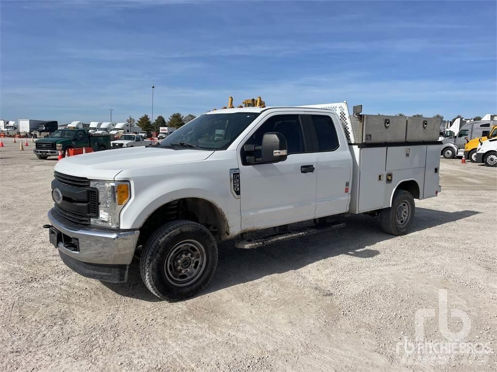 Ford F-250 Pilsētas atkritumvedēji