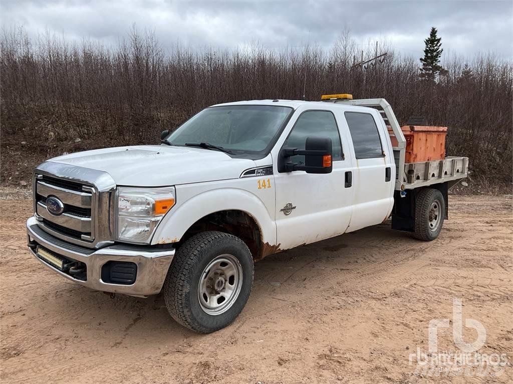 Ford F-250 Platformas/izkraušana no sāniem