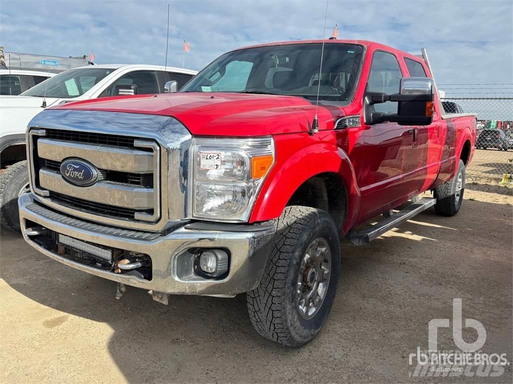 Ford F-350 Vieglais kravas automobilis/izkraušana no sāniem