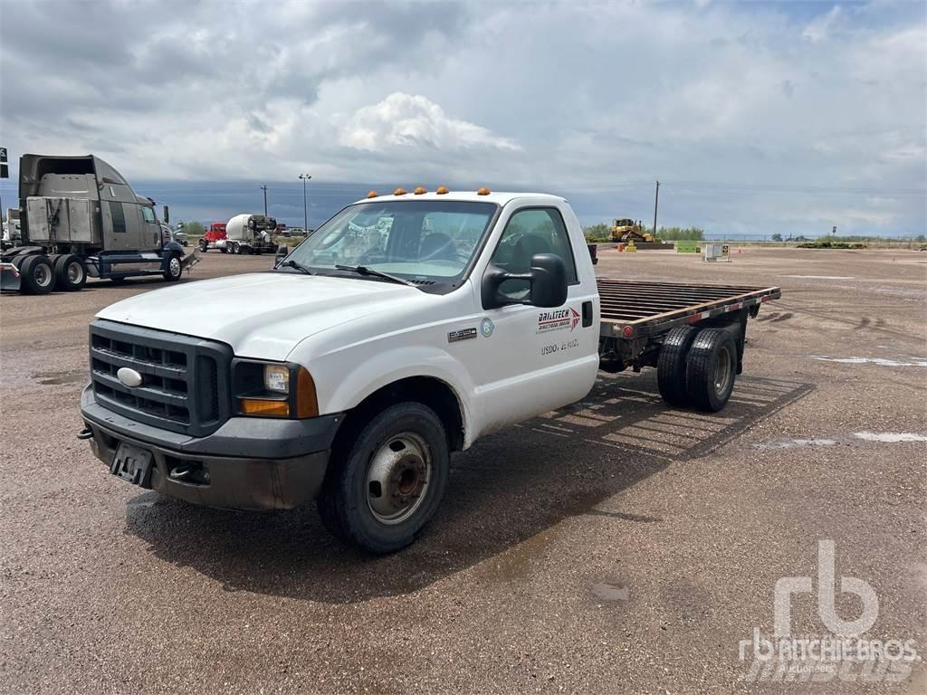 Ford F-350 Platformas/izkraušana no sāniem