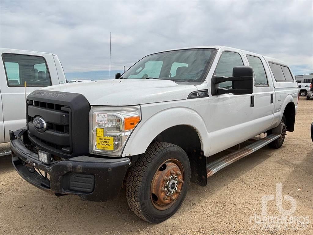 Ford F-350 Vieglais kravas automobilis/izkraušana no sāniem