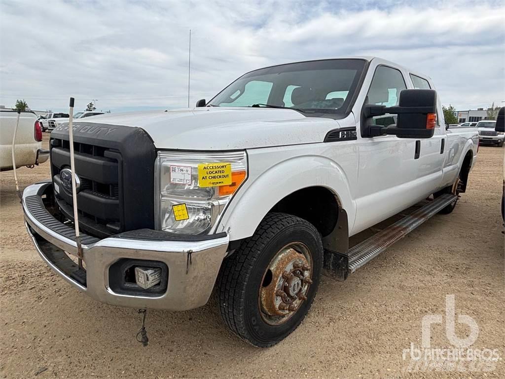 Ford F-350 Vieglais kravas automobilis/izkraušana no sāniem