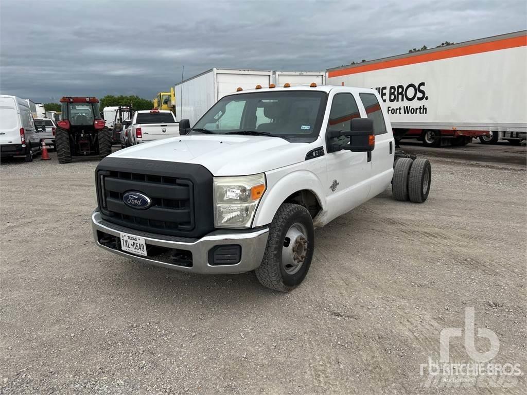 Ford F-350 Šasija ar kabīni