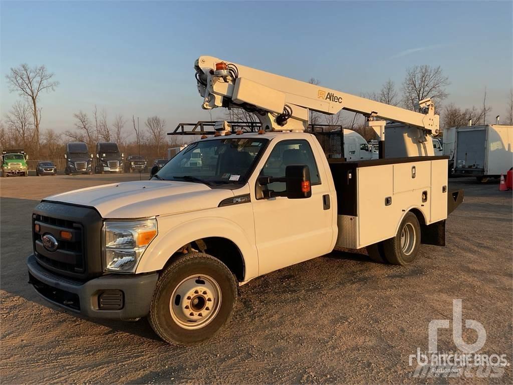 Ford F-350 Pacēlājplatformas - piekabes