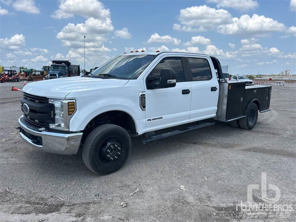 Ford F-350 Platformas/izkraušana no sāniem