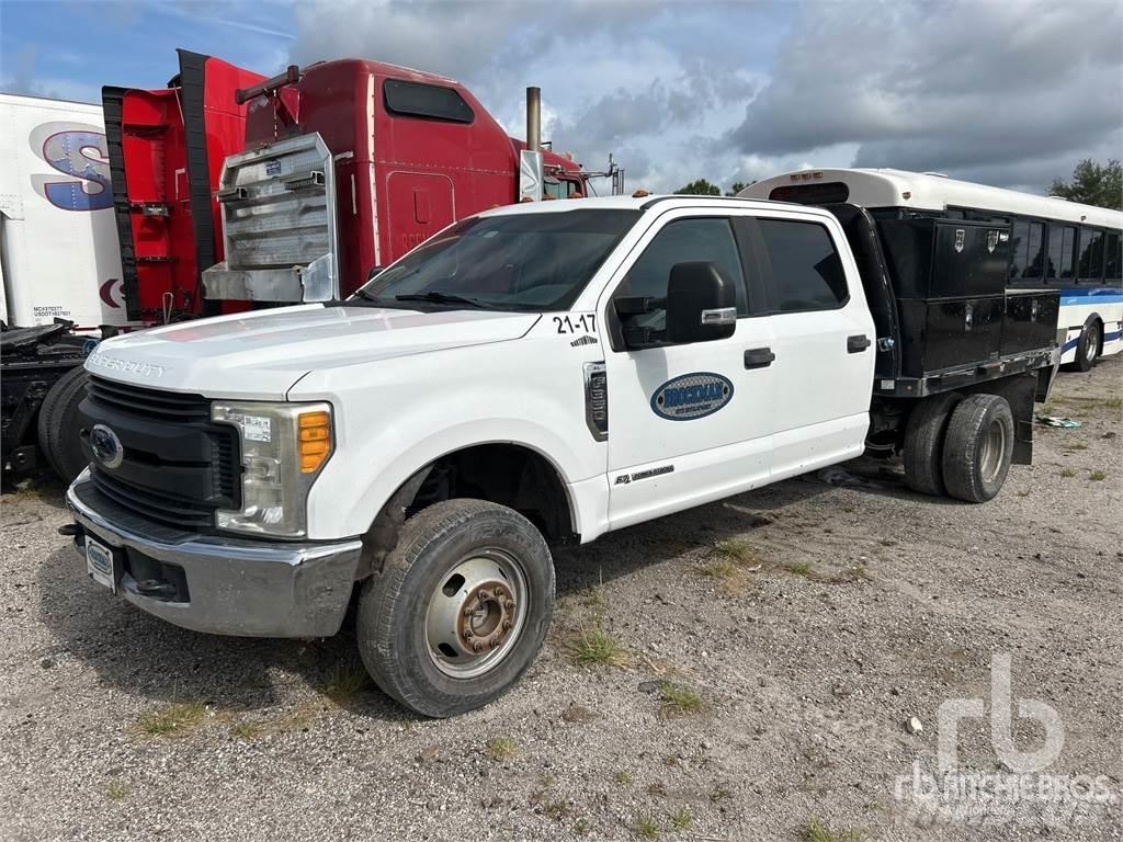 Ford F-350 Platformas/izkraušana no sāniem