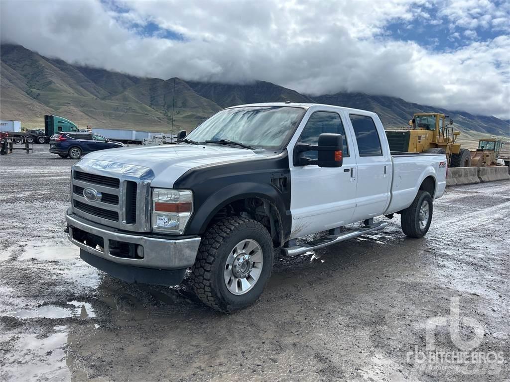 Ford F-350 Vieglais kravas automobilis/izkraušana no sāniem