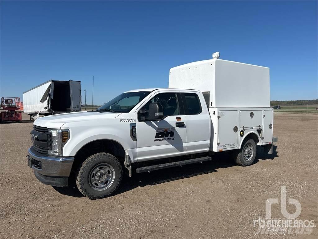 Ford F-350 Pilsētas atkritumvedēji