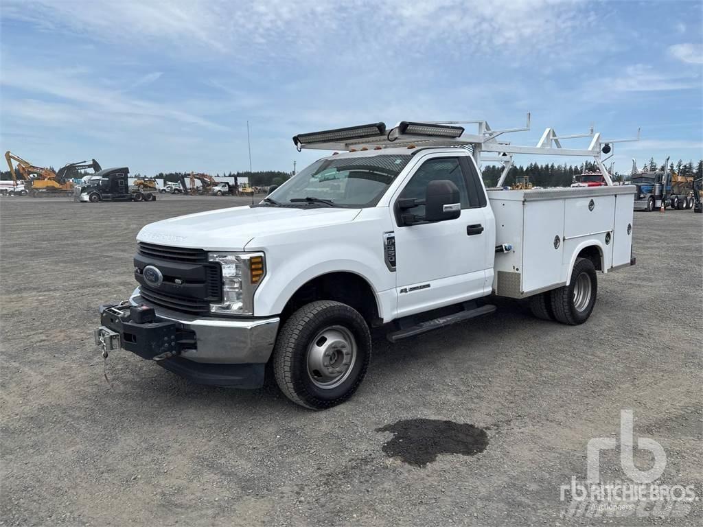 Ford F-350 Šasija ar kabīni