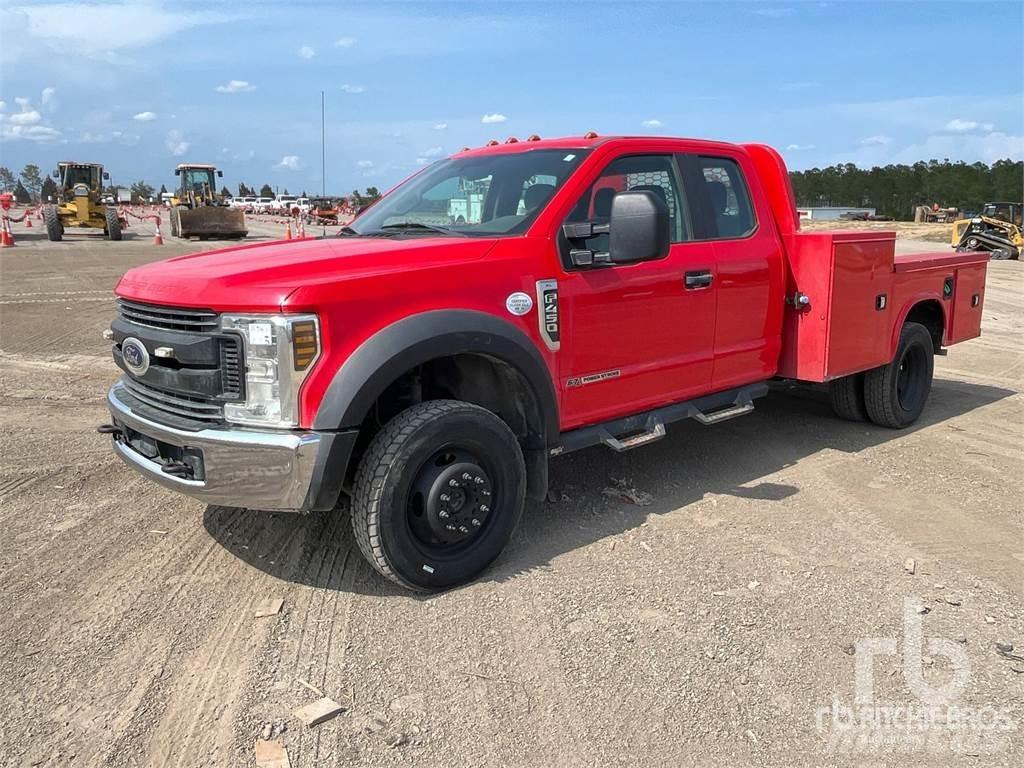 Ford F-450 Šasija ar kabīni