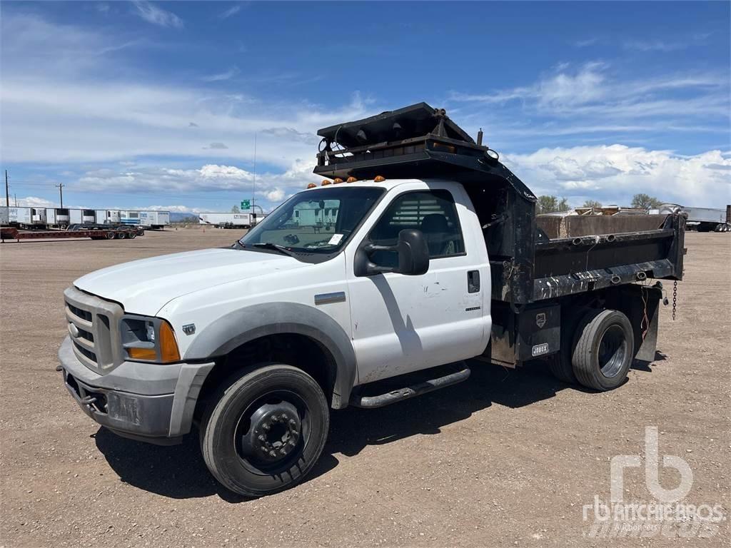 Ford F-450 Pašizgāzējs