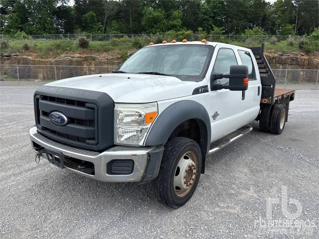 Ford F-450 Vieglais kravas automobilis/izkraušana no sāniem