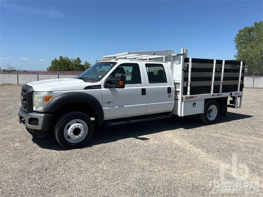 Ford F-550 Platformas/izkraušana no sāniem