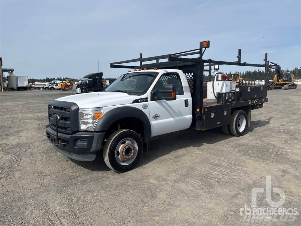 Ford F-550 Platformas/izkraušana no sāniem
