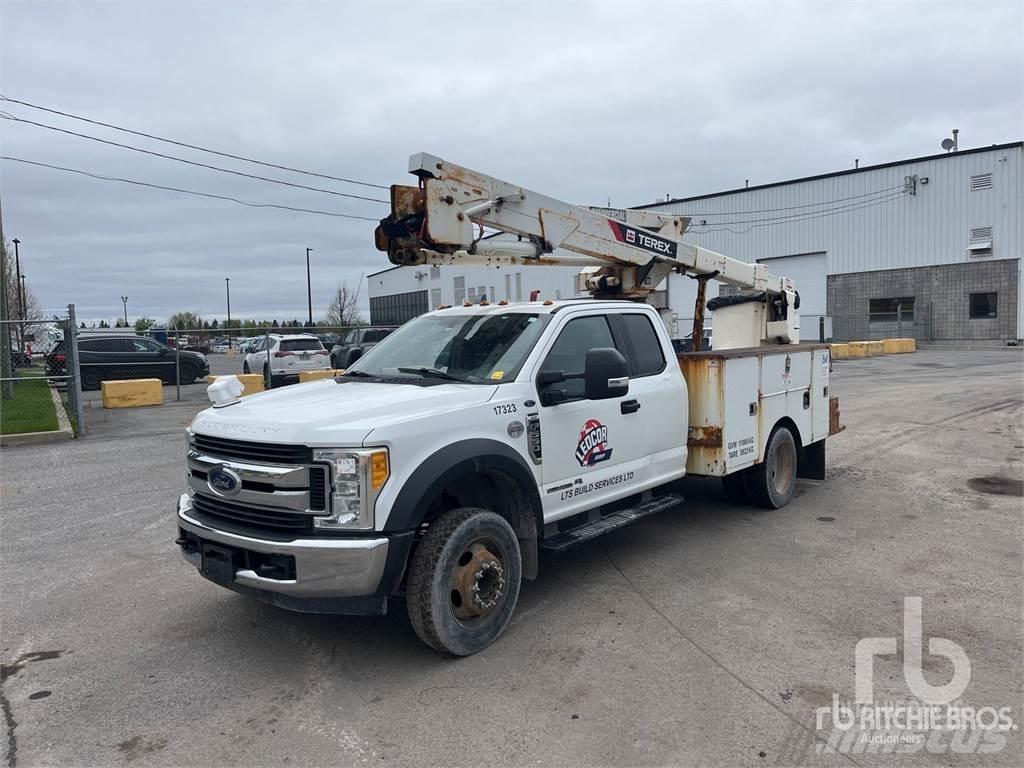 Ford F-550 Pacēlājplatformas - piekabes