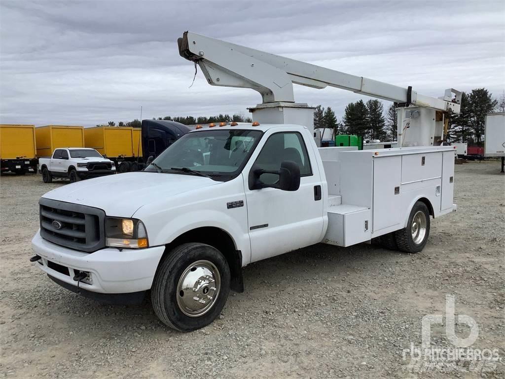 Ford F-550 Pacēlājplatformas - piekabes