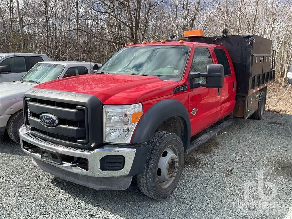 Ford F-550 Platformas/izkraušana no sāniem