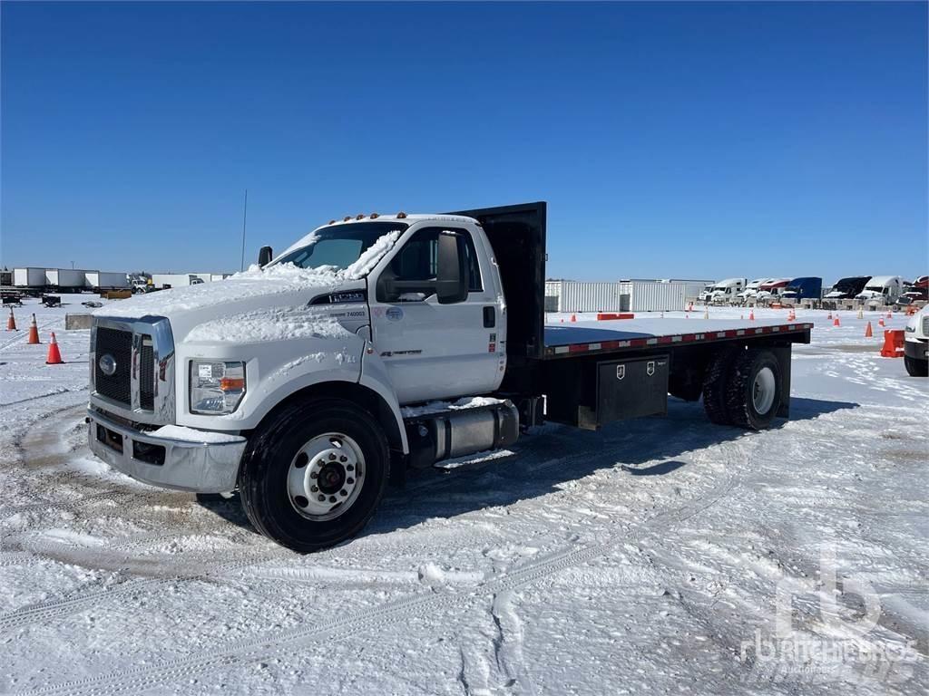 Ford F-750 Platformas/izkraušana no sāniem