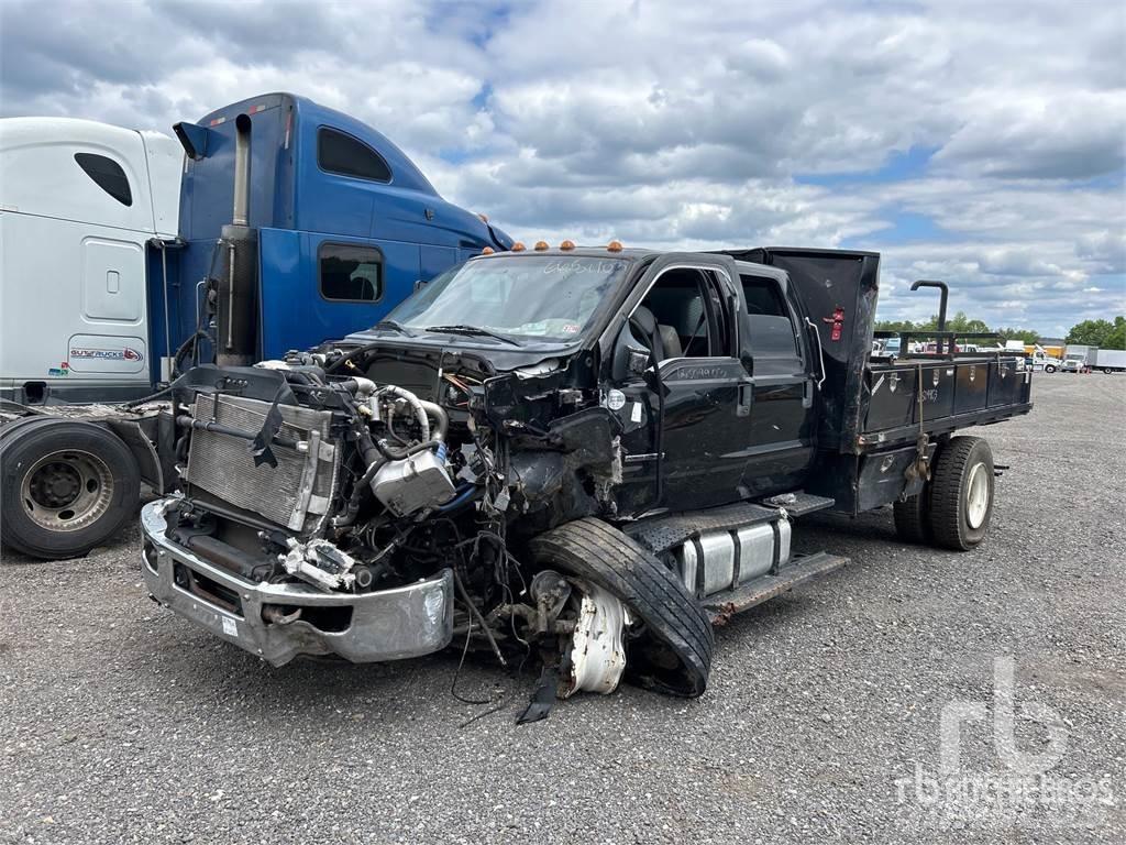 Ford F-750 Platformas/izkraušana no sāniem