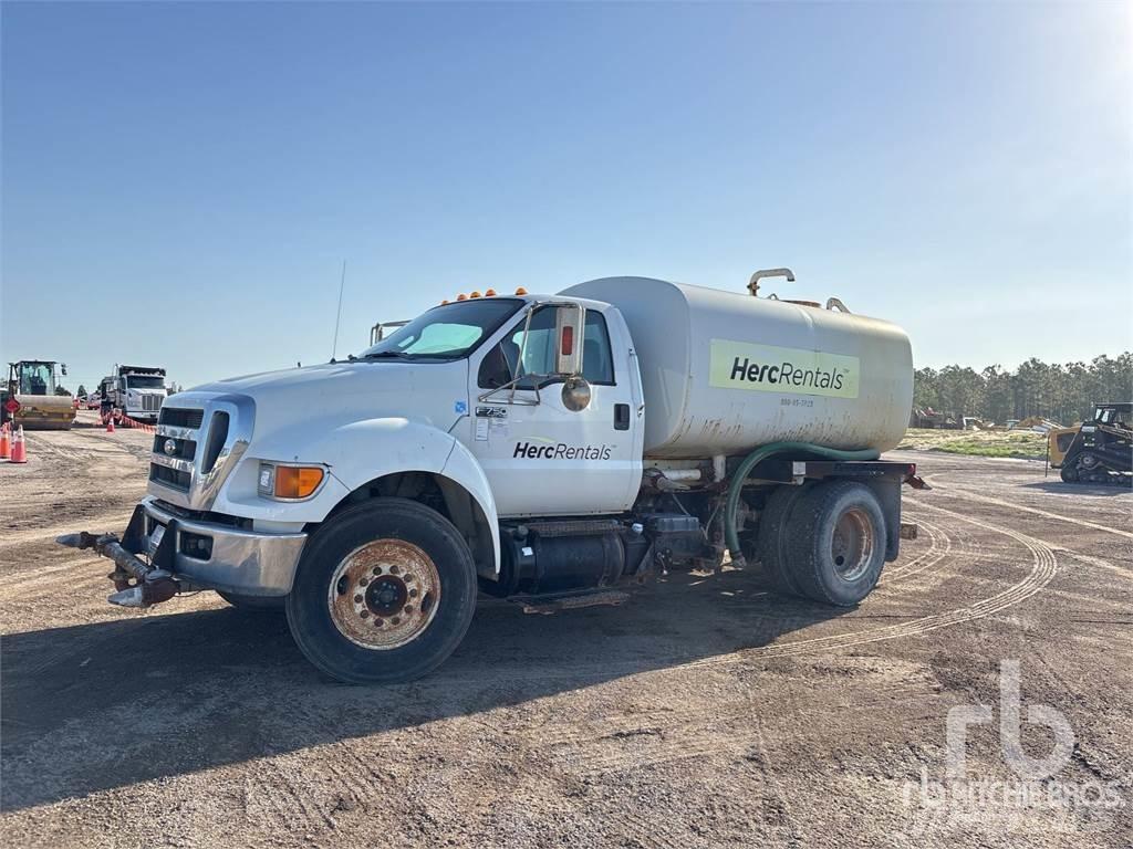 Ford F-750 Ūdens mašīnas