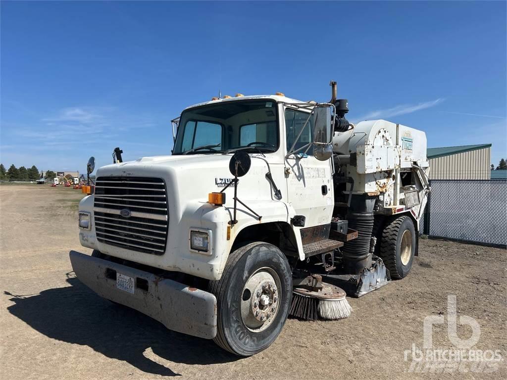 Ford L7000 Ielu tīrāmās mašīnas