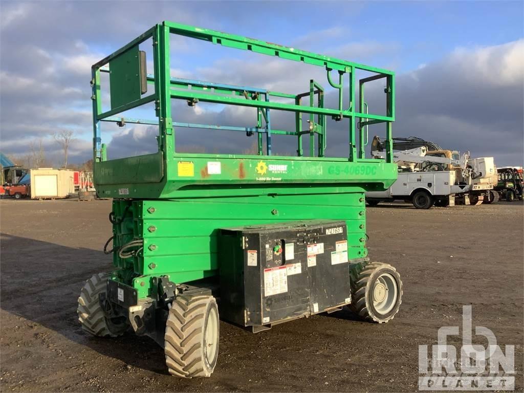 Genie GS-4069DC Šķerveida pacēlāji