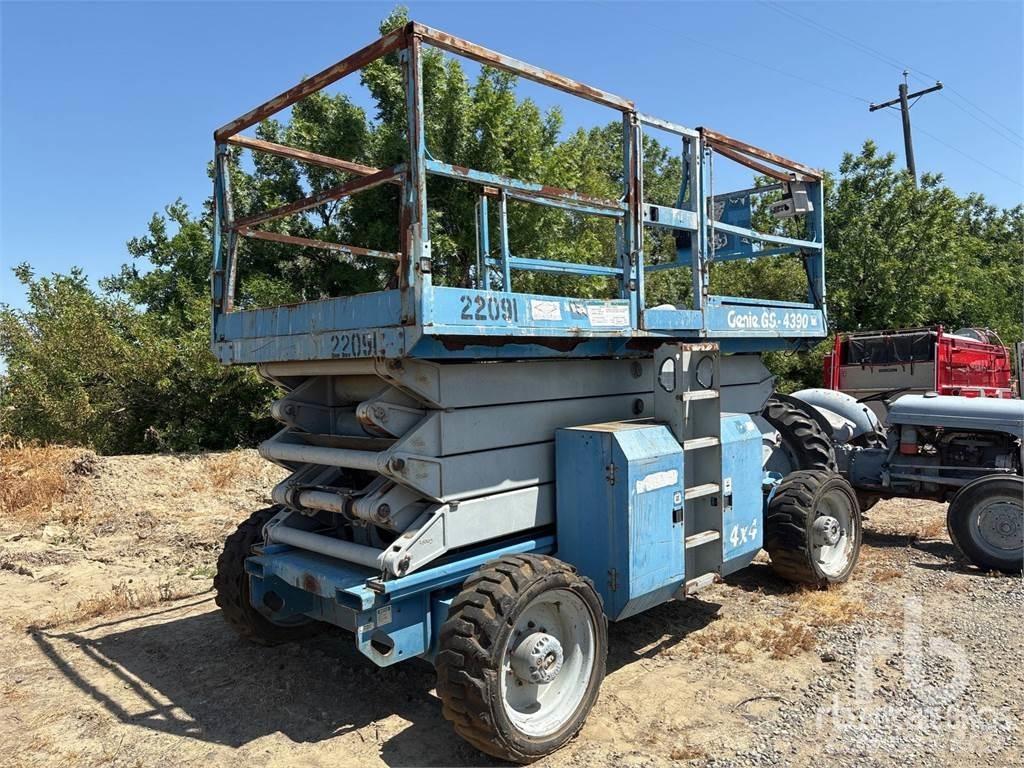Genie GS-4390 Šķerveida pacēlāji