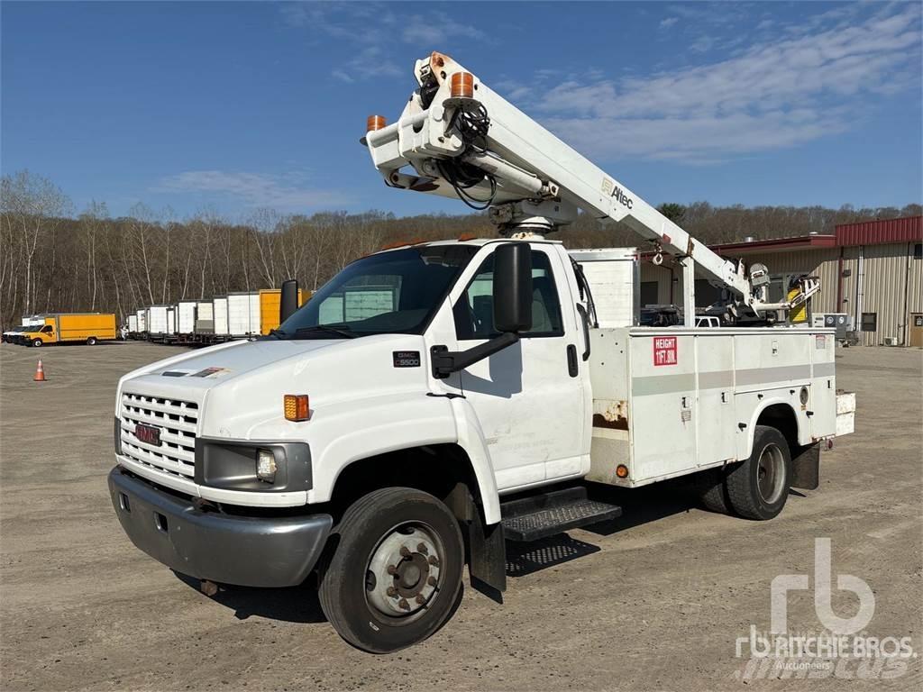 GMC C5500 Pacēlājplatformas - piekabes