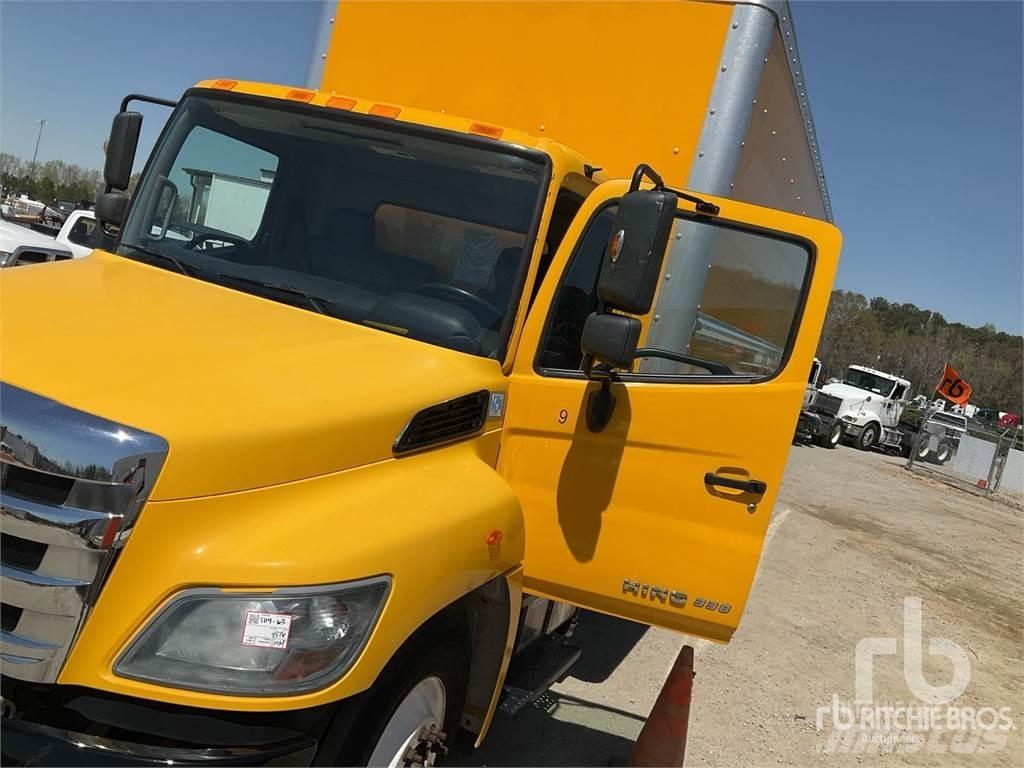 Hino 338 Preču pārvadāšanas furgoni