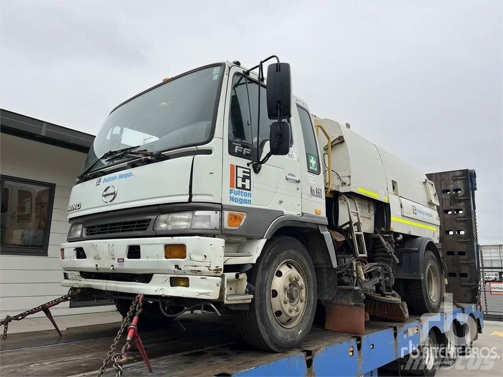 Hino FF1J Ielu tīrāmās mašīnas
