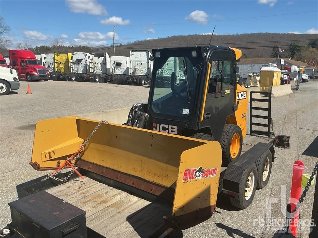 JCB 215 Lietoti riteņu kompaktiekrāvēji