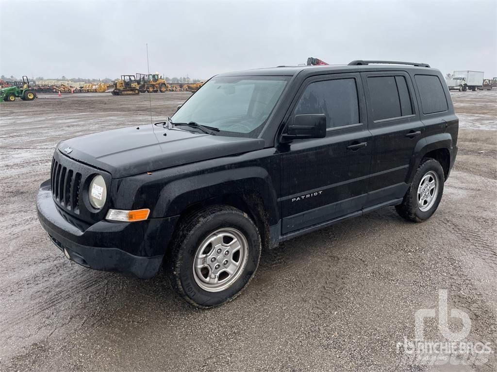 Jeep PATRIOT Vieglais kravas automobilis/izkraušana no sāniem