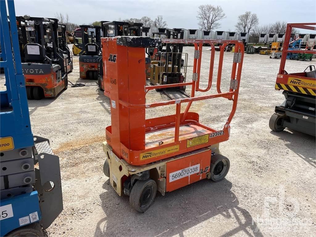 JLG 1230ES Strēles pacēlāji