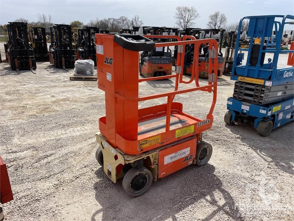 JLG 1230ES Strēles pacēlāji