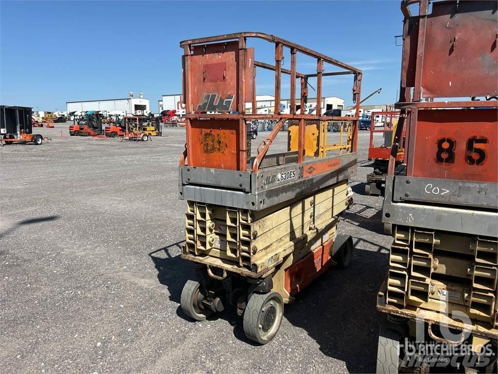 JLG 2630ES Šķerveida pacēlāji