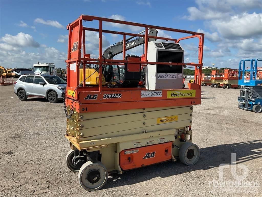 JLG 2632ES Šķerveida pacēlāji